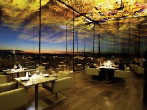 Panorama Restaurant mit Blick über Wien zum Valentinstag.